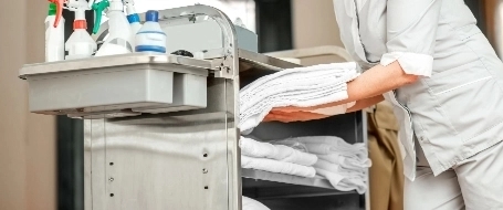 HOUSEKEEPING & LAUNDRY SERVICE